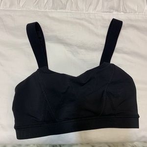 Lululemon sports bra size 6